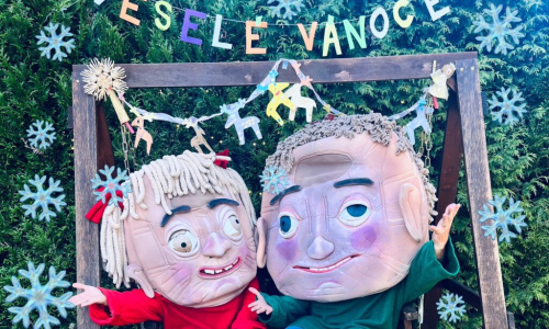 Om a Oma slaví Vánoce